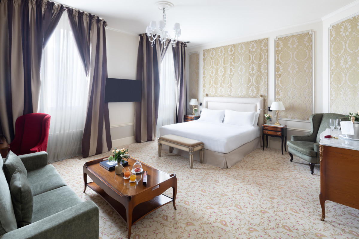 Family Suite Hotel El Palace Barcelona